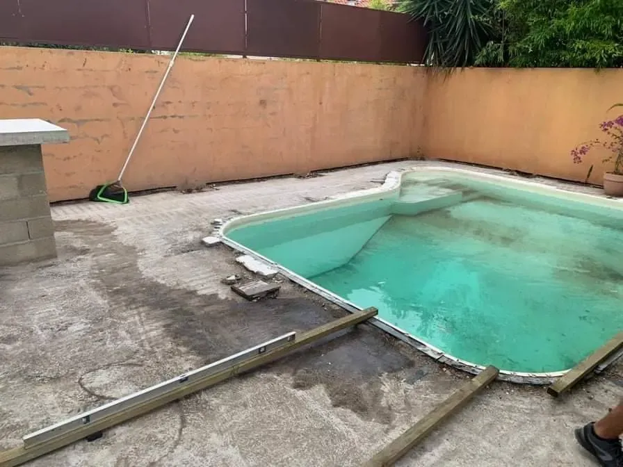 piscine terrain travaux